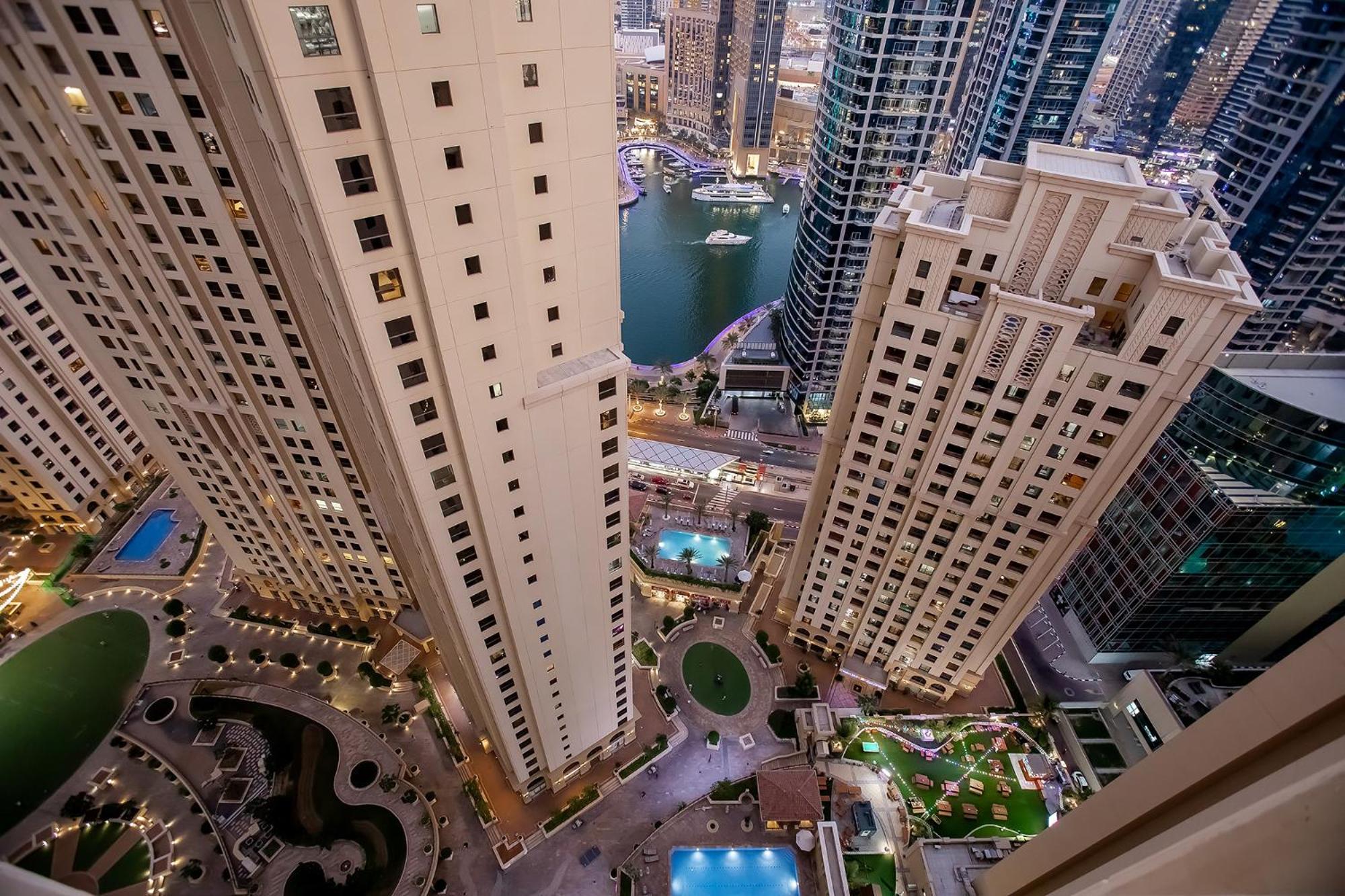 Berloga Capsule Jbr Hostel Ντουμπάι Εξωτερικό φωτογραφία