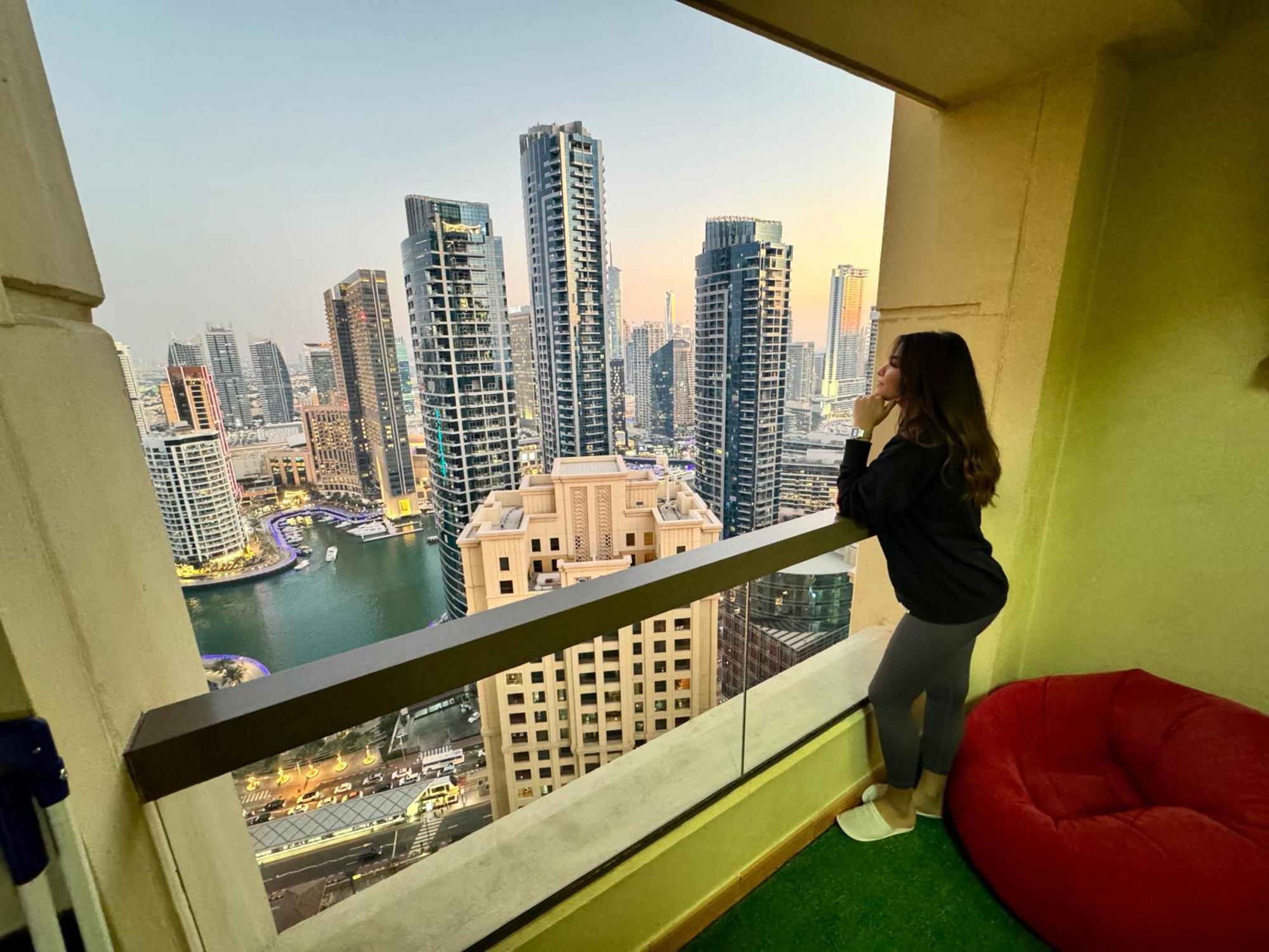 Berloga Capsule Jbr Hostel Ντουμπάι Εξωτερικό φωτογραφία